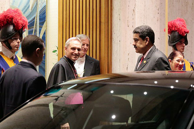 Presidente Nicolás Maduro foi recebido pelo Papa Francisco no Vaticano