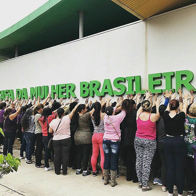 En 2017, integrantes de movimientos feministas ocuparon el espacio para exigir su inauguración