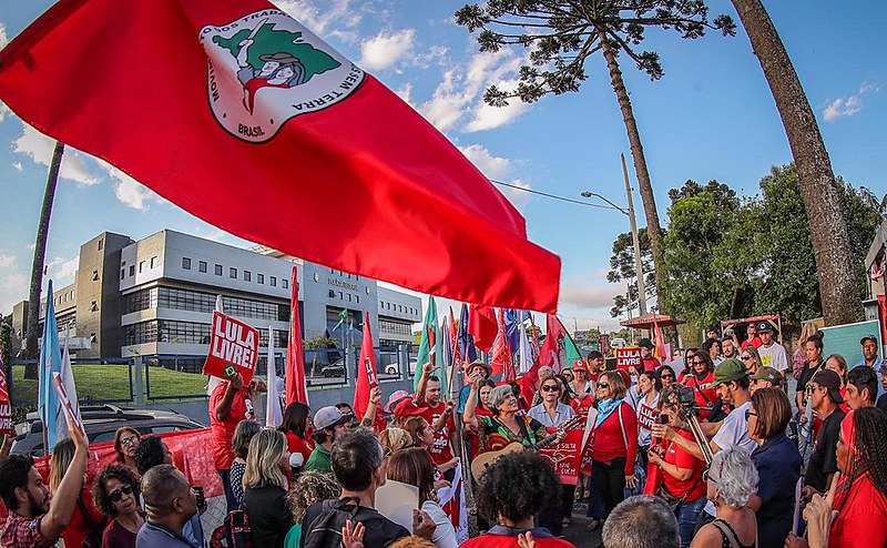 Organização estima que, desde abril, cerca de 40 mil pessoas circularam pelos espaços que compõem a Vigília Lula Livre