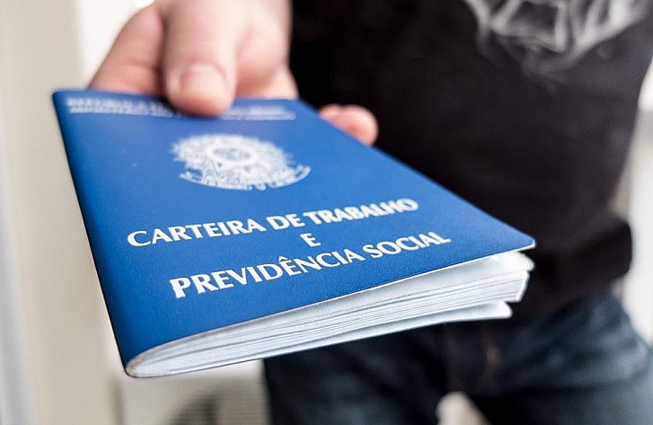 A proposta de reforma da Previdência altera a idade mínima para aposentadoria de homens e mulheres