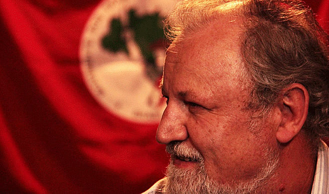 "Se eluden los que piensan que basta cambiar el gobierno por un golpe o repetir las elecciones. Solamente con reformas estructurales necesarias será posible enfrentar la gravedad de la crisis". afirma Stedile