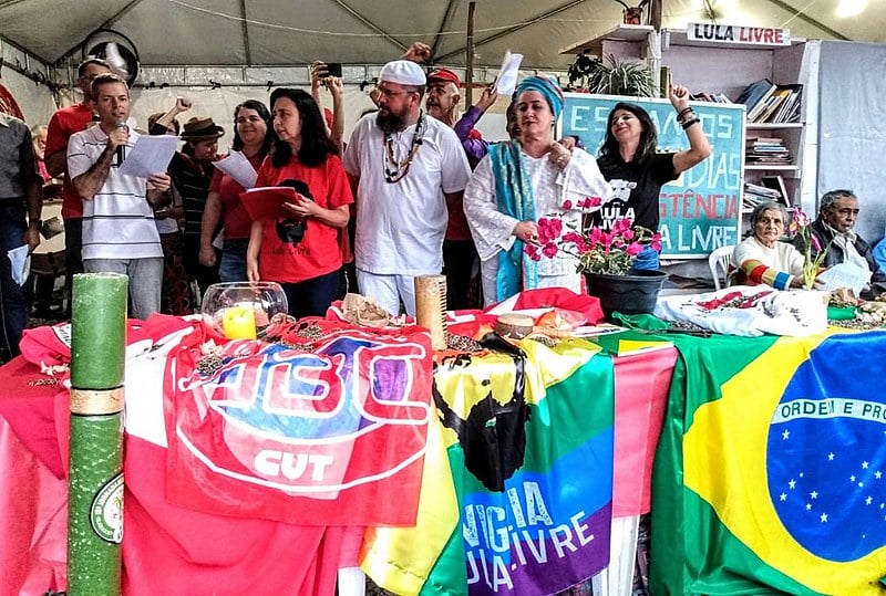 Do dia da prisão até a celebração de Ação de Graças pela liberdade, realizada neste domingo (10), foram mais de 90 atos inter-religiosos.