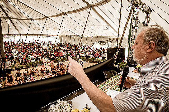 Stedile y Gleisi Hoffmann participaron de la asamblea del Frente Brasil Popular, realizada durante la décima sexta Jornada de Agroecología