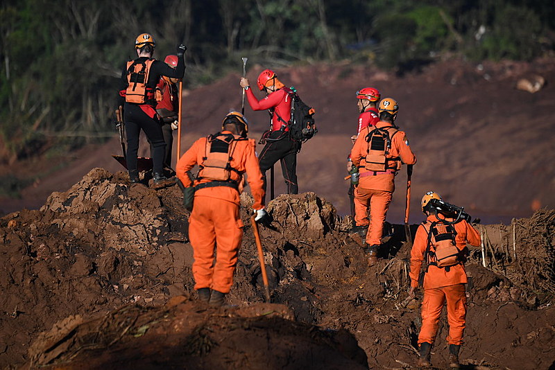 Equipes de resgate entram no quarto dia de trabalhos na região de Brumadinho (MG)