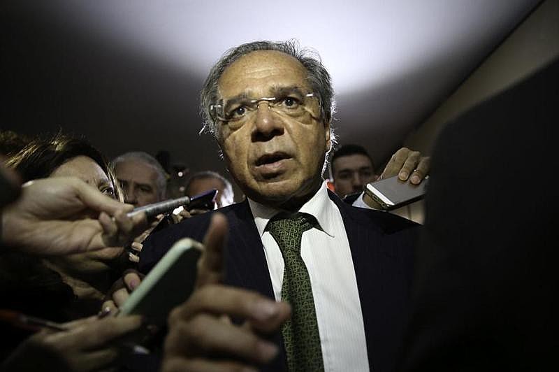 Paulo Guedes, do governo de Jair Bolsonaro (PSL) assumiu o cargo com o diagnóstico de que o Brasil não cresce porque gasta demais