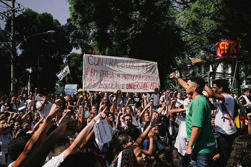 Campanha #TiraAMãoDoMeuIF aconteceu em diversos Institutos Federais do país