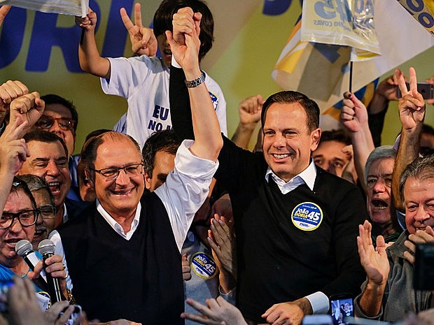 Alckmin e Doria têm tomado várias medidas que oneram a população dependente do transporte coletivo