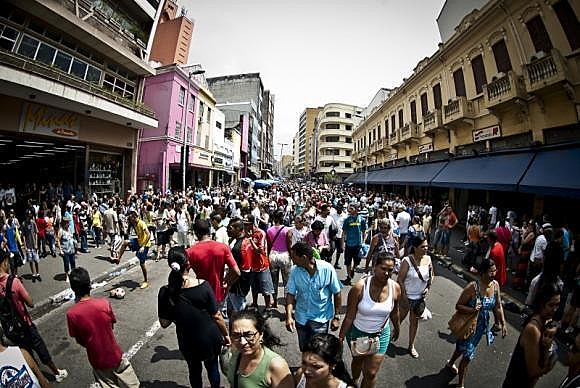 A expectativa de vida para brasileiros nascidos em 2014, divulgada no ano passado, era de 75,2 anos