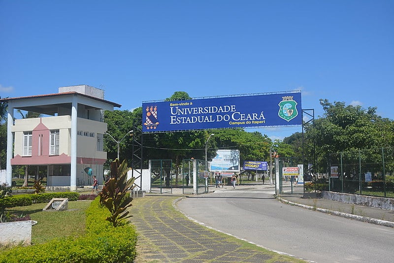 As inscrições devem ser feitas na secretaria do Núcleo de Línguas da UECE, na Avenida Luciano Carneiro, 345, Bairro de Fátima.