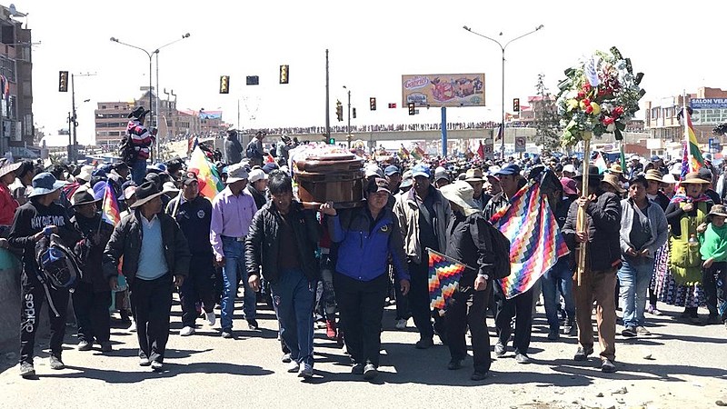 Bolivians march with the coffins of those assassinated by security forces to denounce the massacres
