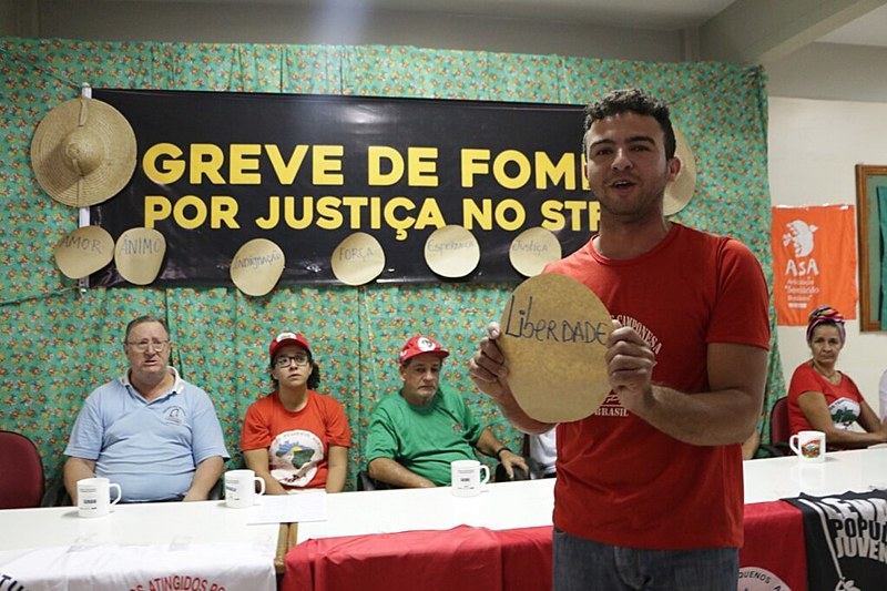 A caravana chegou até o acampamento onde acontece a greve de fome por Justiça no STF