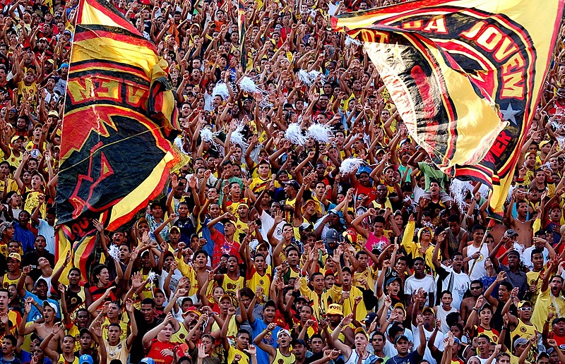 Decisão judicial baniu a Torcida Jovem do Sport dos estádios.