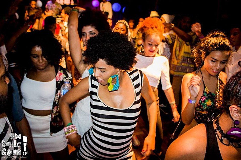 Festa realizada uma vez por mês em Curitiba completa dois anos na pista