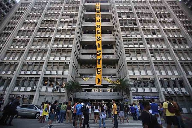 Alunos que recebem as bolsas de auxílio permanência estão sendo os mais afetados, pois não conseguem se locomover para suas universidades