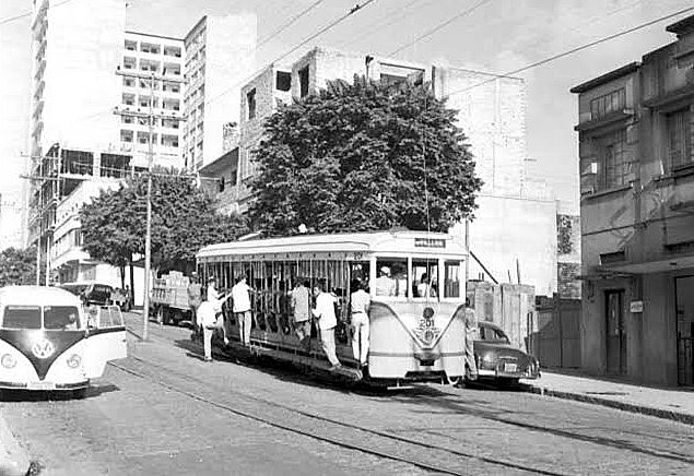 Rua Bahia em Belo Horizonte nos anos 1940