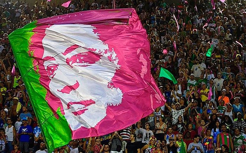 Com homenagem a Marielle, Cartola e a todo o povo brasileiro, Mangueira fez história neste carnaval
