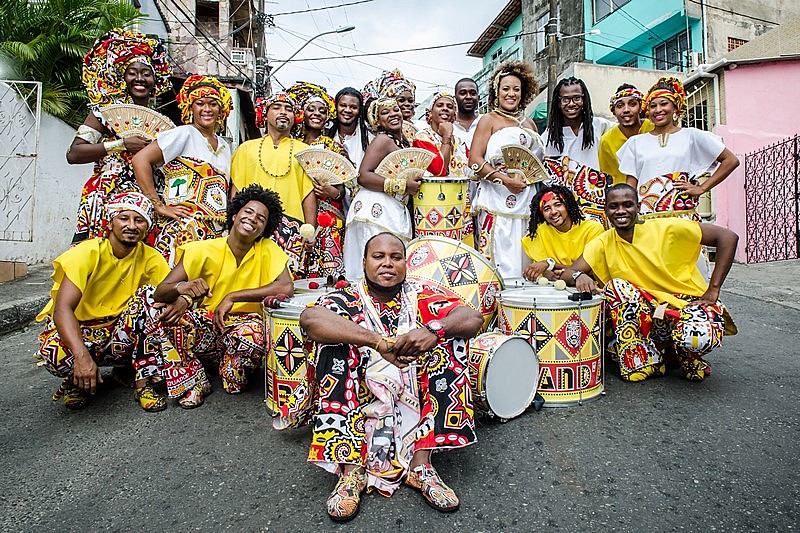 Bloco afro só admite a participação de negros e reafricaniza carnaval baiano