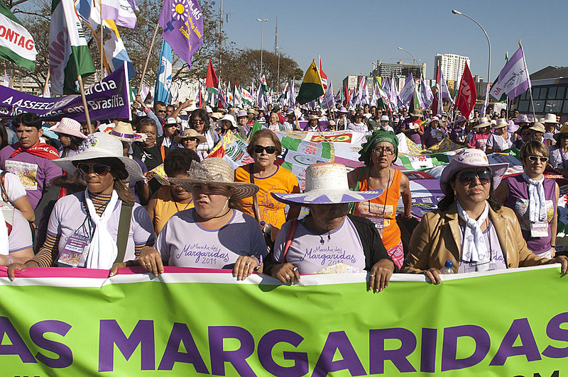 A Marcha das Margaridas acontece desde 2000 e leva esse nome em homenagem a Margarida Alves, morta por conflitos de terra na Paraíba