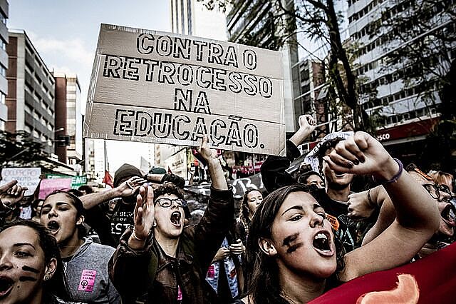 O descuido com a educação persiste desde o governo anterior