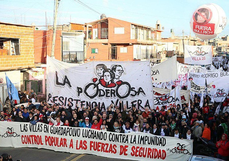 La Poderosa nasceu na Argentina em 2004 e já se estende por 96 bairros e favelas da América Latina