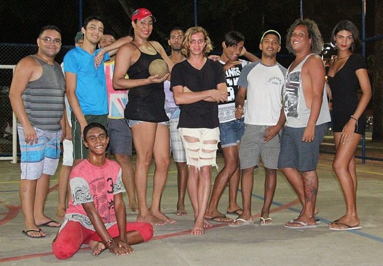 Grupo gay usa esporte como forma de resistência no Recife