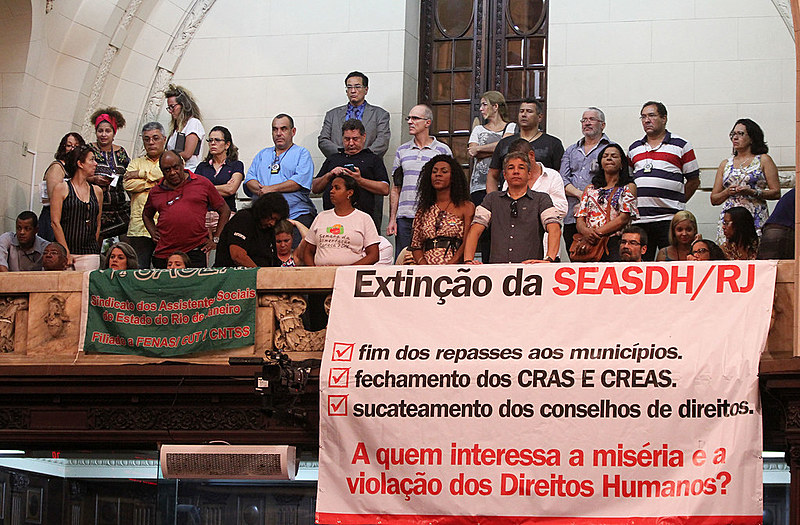 Ativistas sociais ocuparam as galerias da Assembleia Legislativa do Estado do Rio de Janeiro (Alerj) durante a sessão do plenário