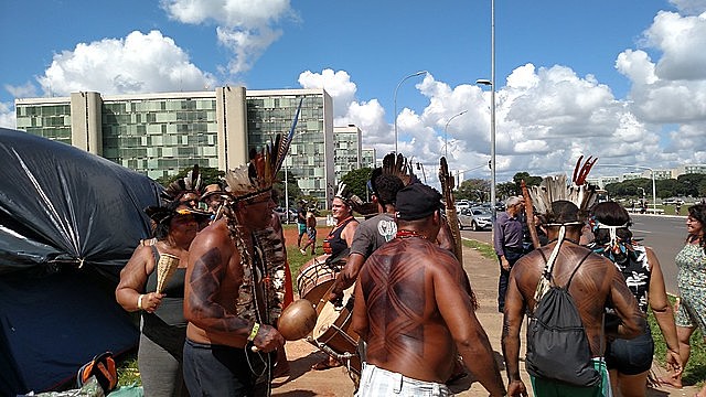 Indigenous groups danced and chanted in the Ministries Esplanade while the camp was being reorganized