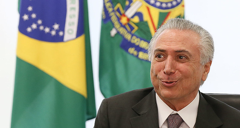 Planalto negocia com parlamentares da Comissão Especial que devem juntos devem milhões ao país