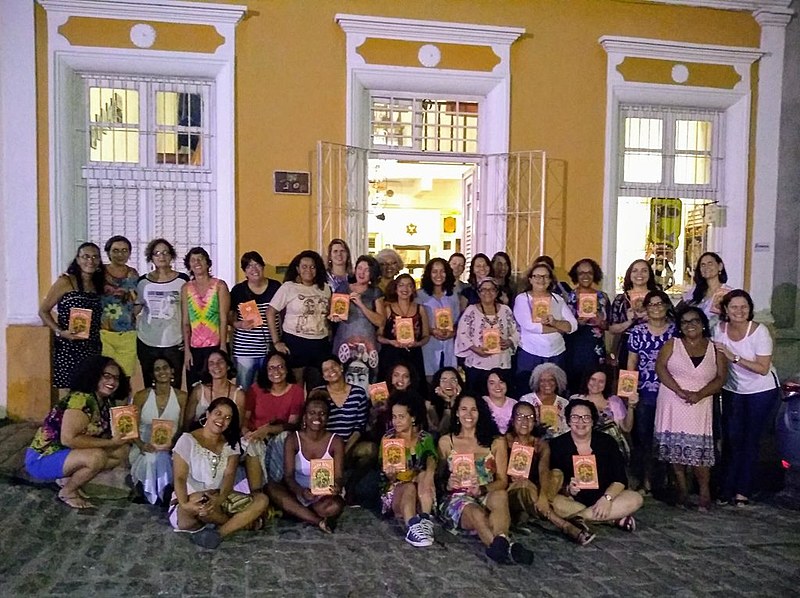 O encontro de abril do Floriterárias reuniu cerca de 40 mulheres para discutir a biografia de Maria Bonita escrita por Adriana Negreiros