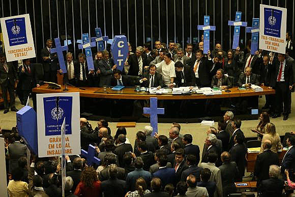 El informe del senador Ferraço (PSDB-ES) acabó de ser aprobado por la Comisión de Asuntos Económicos del Senado