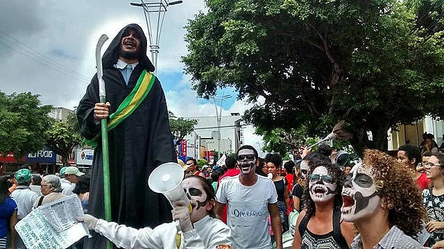 Los impactos de esas reformas pueden agravar aún más el escenario de incertezas y desigualdades enfrentadas por la juventud pernambucana