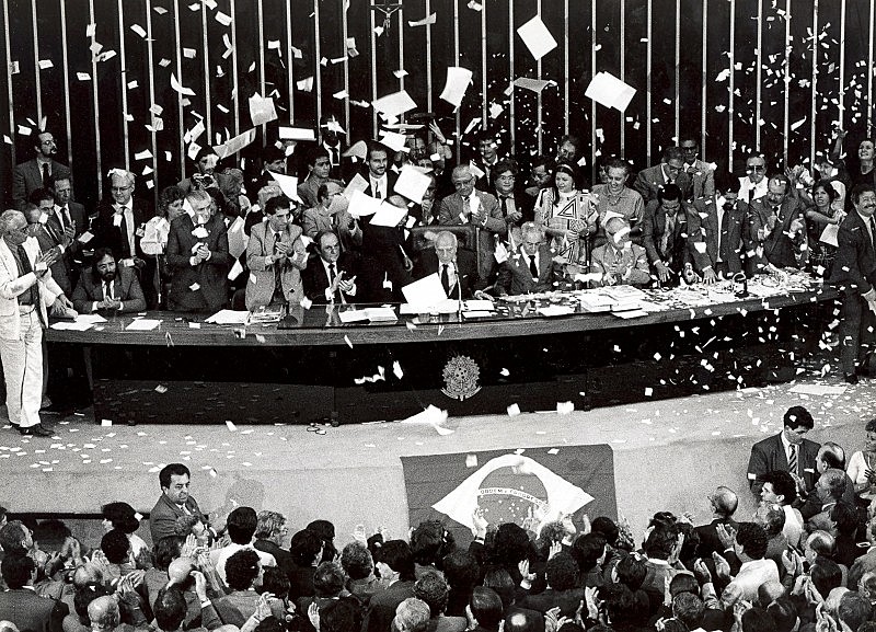 Há 31 anos era promulgada a Constituição Cidadã