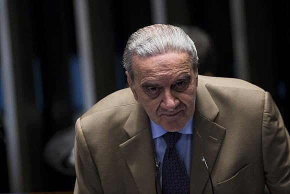Luiz Gonzaga Belluzzo afirma que o Brasil está caminhando para uma economia "de quinta classe"
