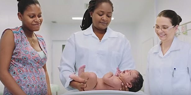 129 médicos cubanos deixarão a Paraíba com a saída de Cuba do Mais Médicos