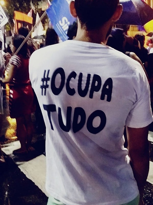 Mesmo debaixo de chuva a população carioca foi às ruas dizer não à Reforma da Previdência e a intervenção militar