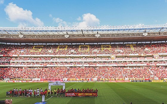Disponibilizar ingressos pela internet amenizaria a sucessão de problemas que afastou parte da torcida no primeiro jogo do Sport na Arena