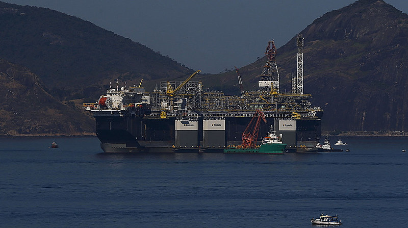 Petrobras recebe plataforma para o Campo de Lula, na Bacia de Santos. 2018
