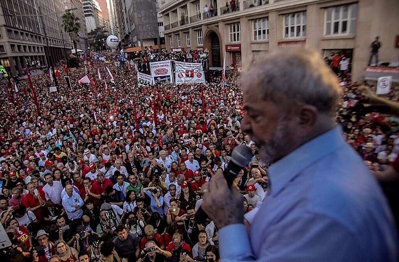 Manifestantes viajaram até Porto Alegre vindos de diversas cidades do país