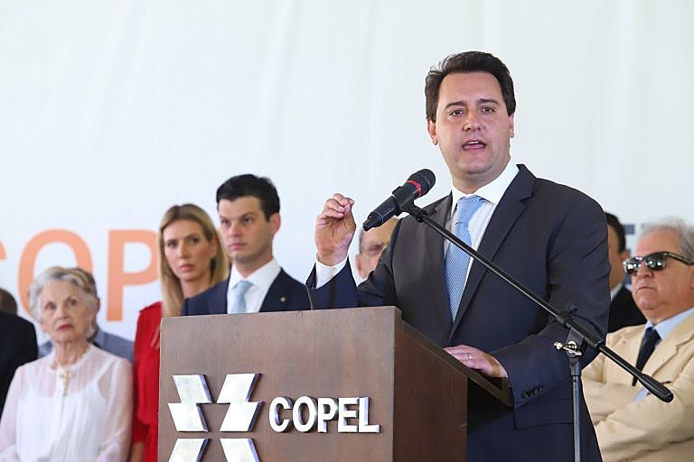 Governador Carlos Massa Ratinho Jr. participa da solenidade de posse do presidente da Copel, Daniel Pimentel Slaviero.