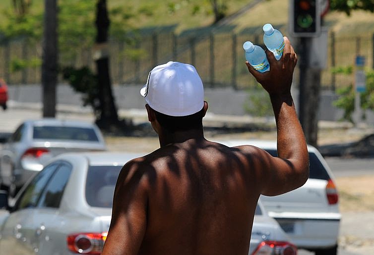 Segundo dados da última Pnad, do IBGE, trabalhadores autônomos têm menor rendimento e menor proteção social