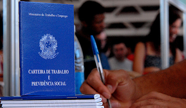 Actualmente, la legislación autoriza el despido, pero el trámite se da por medio de un proceso administrativo