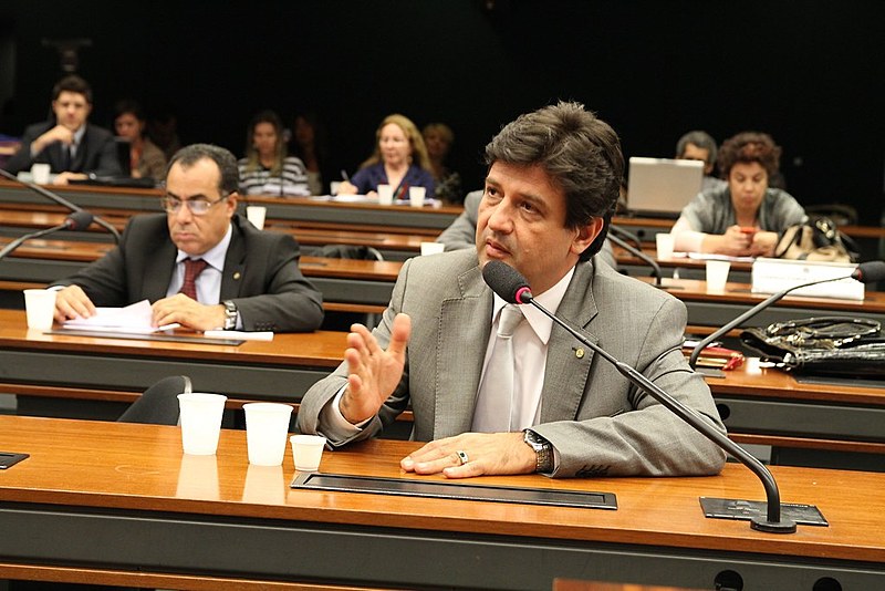 Ao falar por primeira vez sobre a rotulagem de alimentos, que ocorre há cinco anos, ministro da Saúde defendeu GDA italiano.