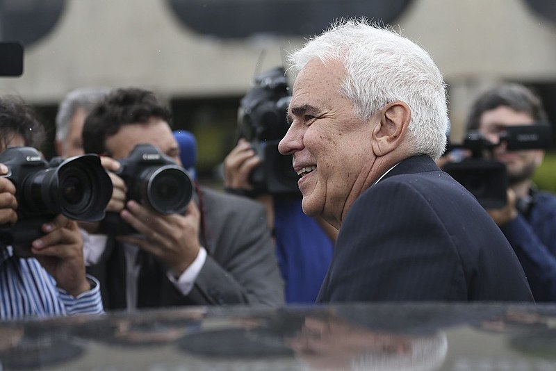 "Abrir o mercado para petrolíferas privadas seguirá afetando seu bolso, nos preços da gasolina, diesel e gás de cozinha"