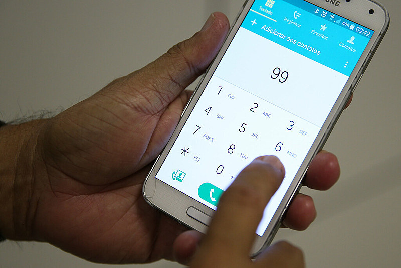 As atualizações permitem corrigir erros ou vulnerabilidades dos aplicativos usados no celular