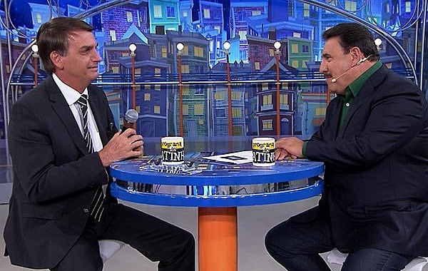 Em 2018, Ratinho declarou voto em Jair Bolsonaro para a presidência da República.
