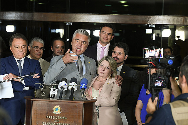 Líder do PSL no Senado, Major Olímpio participou de ato político em que a senadora Selma trocou partido de Bolsonaro pelo Podemos