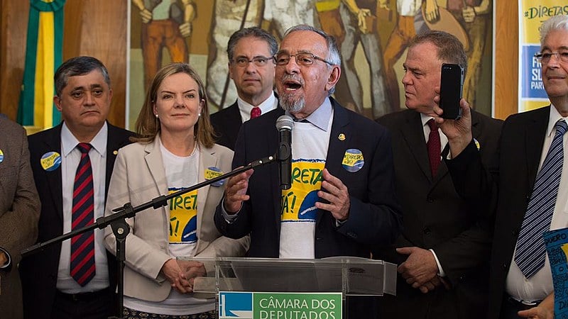 Coordenador da Frente das #DiretasJá, senador Capiberibe, pede mobilização por todo o país