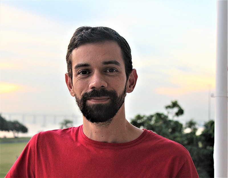 Leonardo Giordano defende a taxação de bens de luxo como alternativa para aumentar a receita do estado do Rio.