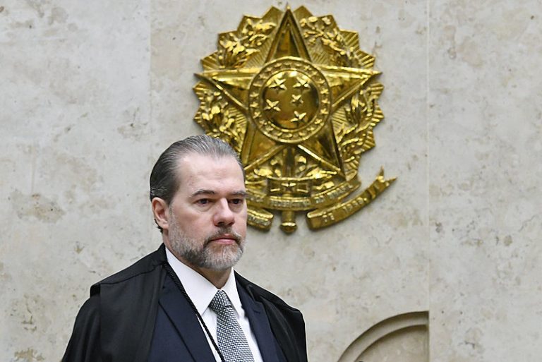 Toffoli acerta ao manter investigações do caso Master no Supremo, avalia cientista política