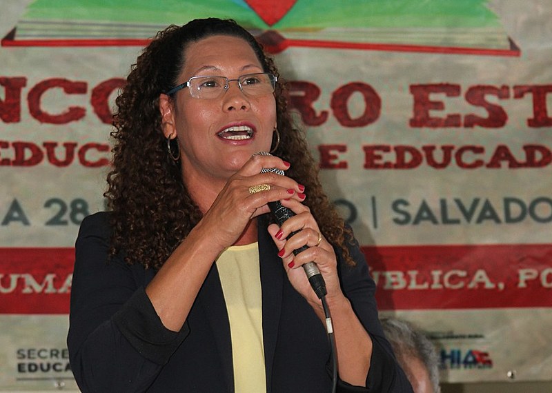 Desigualdades persistem e constata-se que a equidade racial e de gênero estão longe de serem alcançadas.